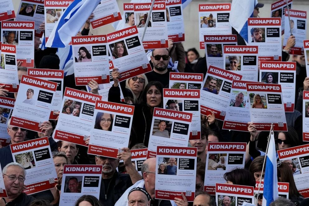 Πόλεμος στο Ισραήλ: Η Χαμάς ζητά καύσιμα ως αντάλλαγμα για να απελευθερώσει τους 50 ομήρους – Κατέρρευσαν οι διαπραγματεύσεις