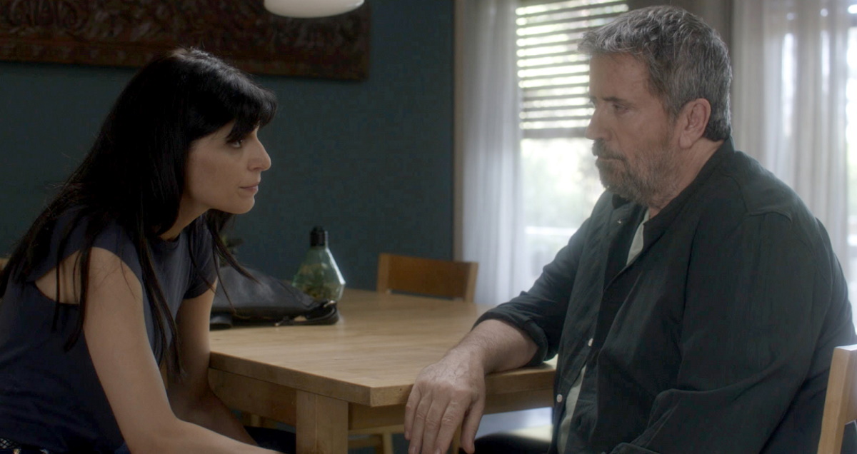 Κάνε ότι κοιμάσαι: Η Δέσποινα μαθαίνει όλη την αλήθεια για όσα έγιναν το βράδυ της δεξίωσης