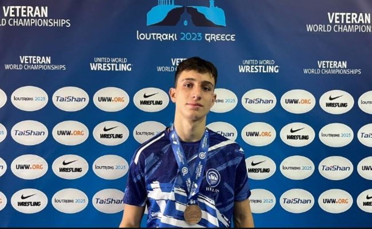 Πάλη: Συγκλονιστικός ο Καστανάς, αφιέρωσε το μετάλλιό του στην νονά του που σκοτώθηκε στο τροχαίο στην Λιβύη