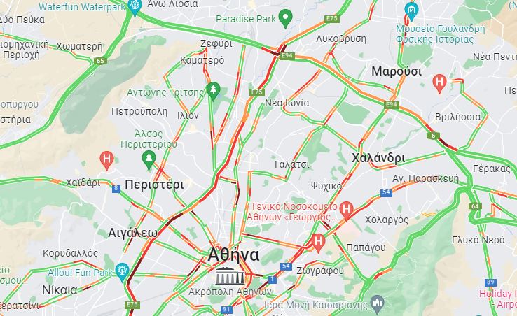 Κίνηση στους δρόμους: Αναχωρούν οι εκδρομείς, μποτιλιάρισμα στις εξόδους – Δείτε LIVE πού υπάρχουν προβλήματα