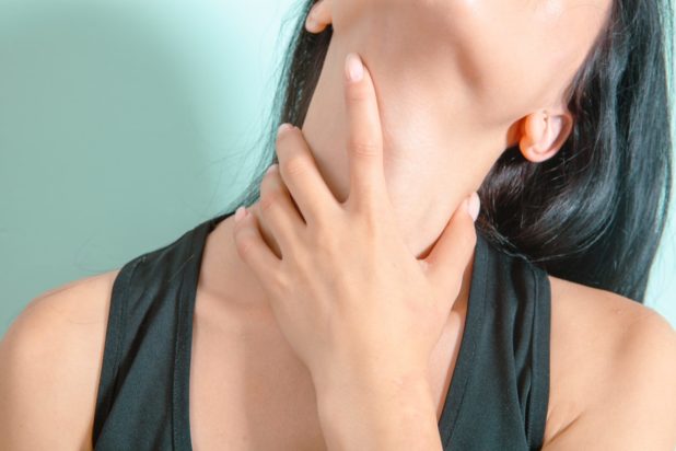 Πότε η βλέννα στον λαιμό πρέπει να σας ανησυχήσει; Συμβουλές αυτοφροντίδας από τους ειδικούς