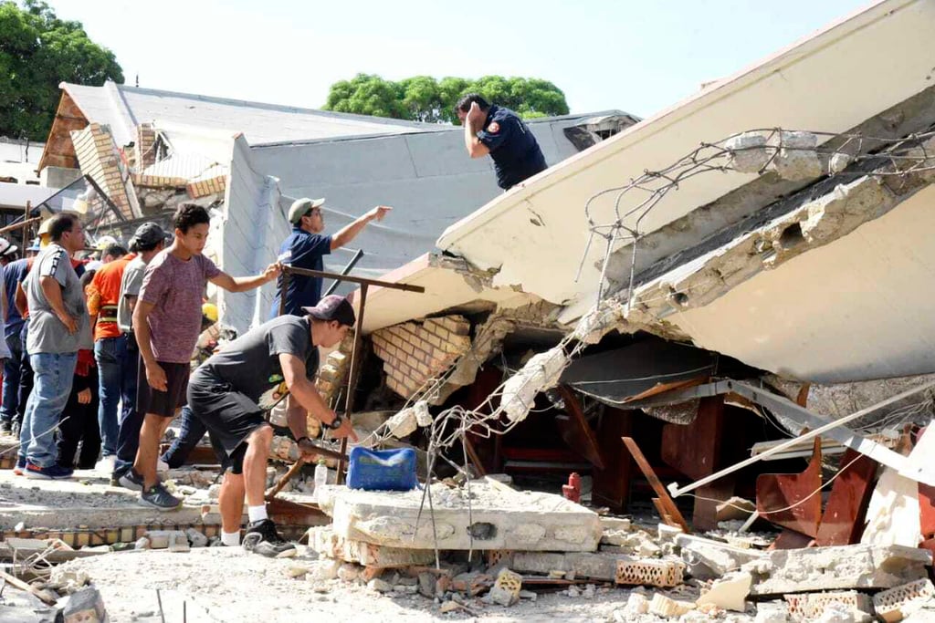 Μεξικό: Κατέρρευσε οροφή εκκλησίας εν μέσω λειτουργίας – Τουλάχιστον επτά νεκροί – ΒΙΝΤΕΟ
