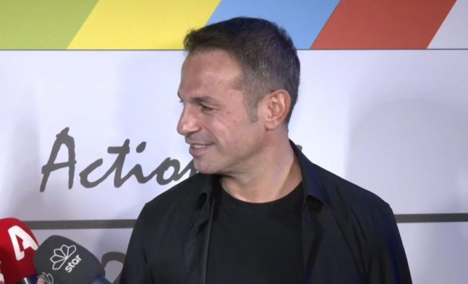 Ντέμης Νικολαΐδης