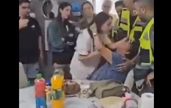 Ισραήλ: Η στιγμή που η δεκανέας όμηρος της Χαμάς συναντά και πάλι την οικογένειά της – ΒΙΝΤΕΟ