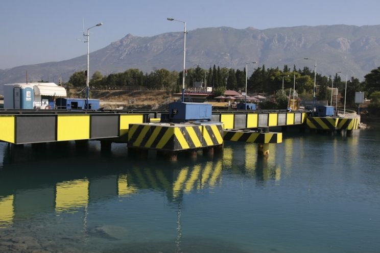 Κορινθία: Προσωρινή διακοπή λειτουργίας της βυθιζόμενης γέφυρας στην Ποσειδωνία – ΦΩΤΟ & ΒΙΝΤΕΟ