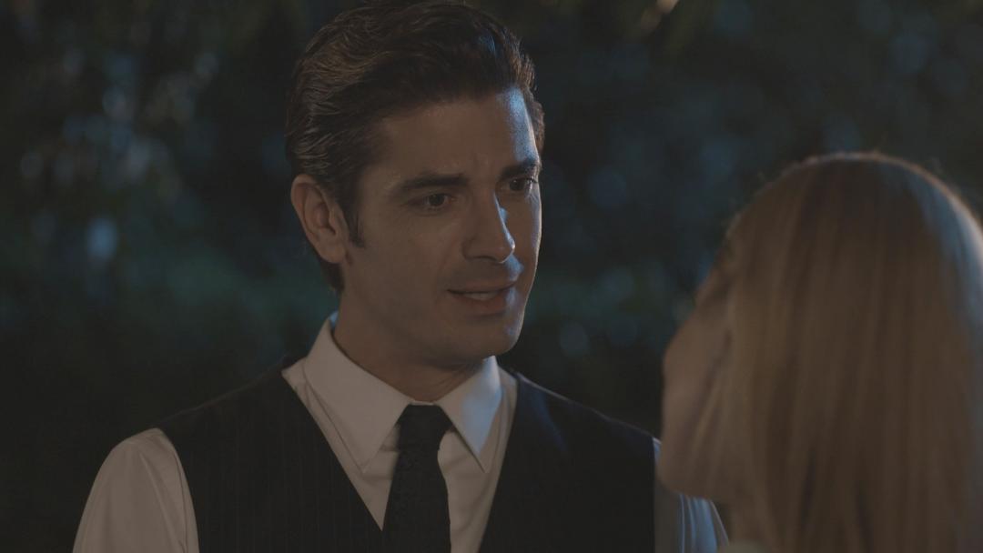 Ο Παράδεισος των κυριών: Σίμος και Αμαλία δίνουν το πρώτο τους φιλί