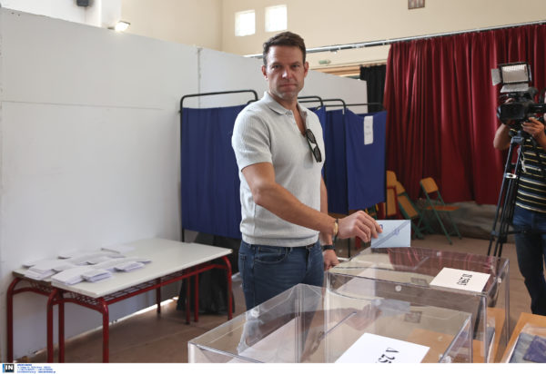 Αυτοδιοικητικές εκλογές: Στην Εκάλη ψήφισε ο Στέφανος Κασσελάκης