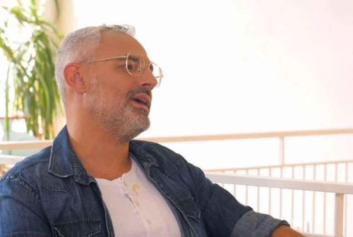 Νίκος Συρίγος: «Η Εύα δεν είναι βιολογικό μου παιδί – Όταν γεννήθηκε η αδερφή της άρχισε να με αποκαλεί μπαμπά»