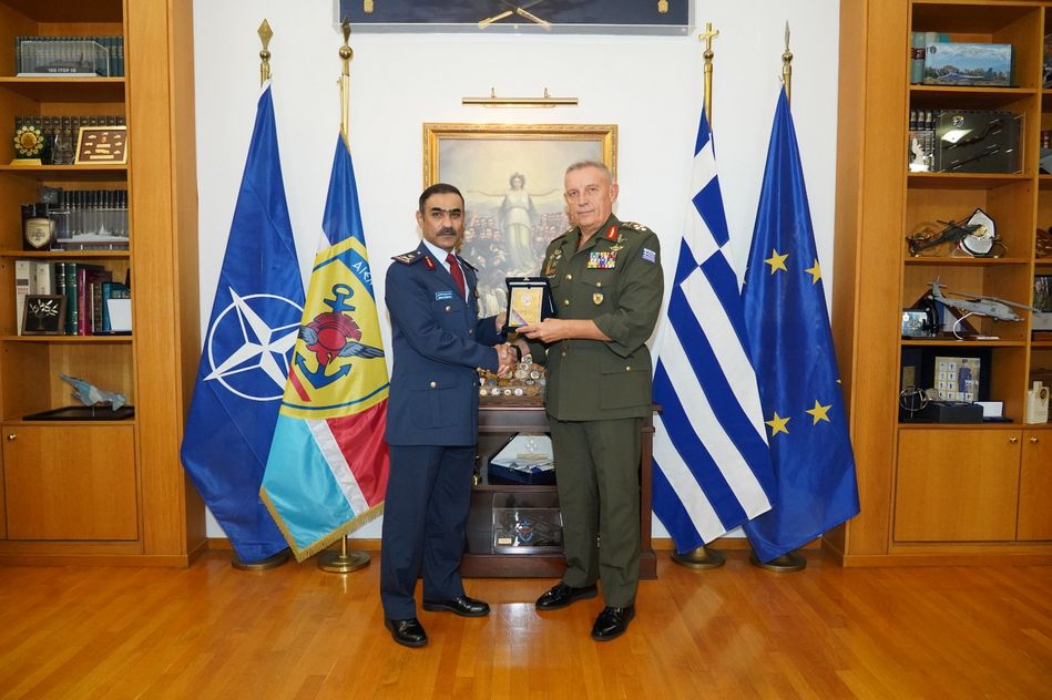 Στο ελληνικό Πεντάγωνο ο Αρχηγός της Πολεμικής Αεροπορίας του Κατάρ – ΦΩΤΟ