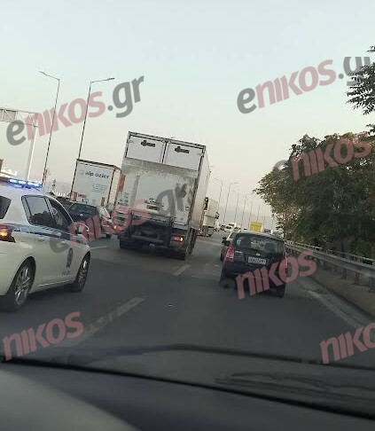 Κίνηση: Κυκλοφοριακό κομφούζιο στον Κηφισό – Μετ’ εμποδίων η κυκλοφορία στην Αττική Οδό