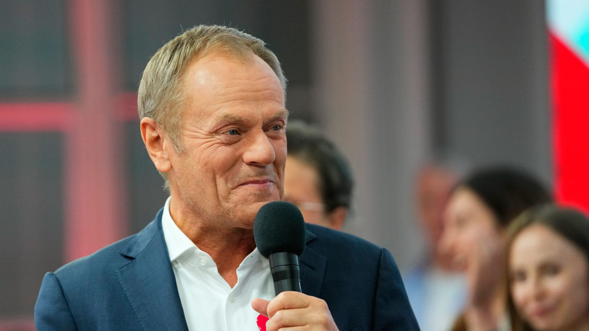 Πολωνία: Κέρδισε ο Ντόναλντ Τουσκ στις εκλογές – «Η δημοκρατία νίκησε, τους διώξαμε από την εξουσία»