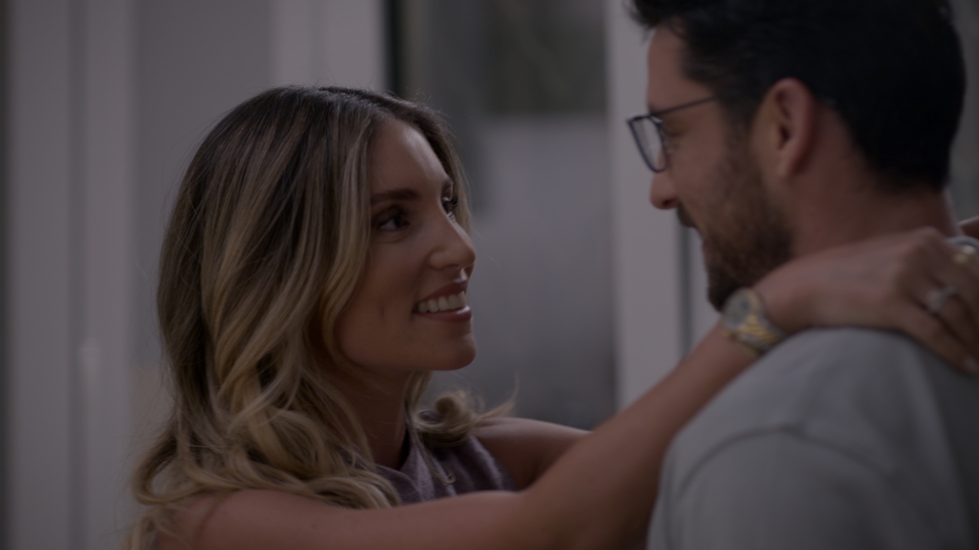 Ο Πρώτος από εμάς: Η Κάτια προβληματίζεται με τις ερωτήσεις του Άλκη για την προσωπική της ζωή