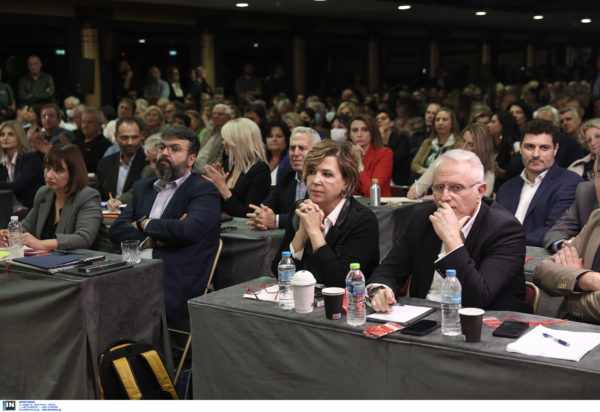 Γιάννης Ραγκούσης