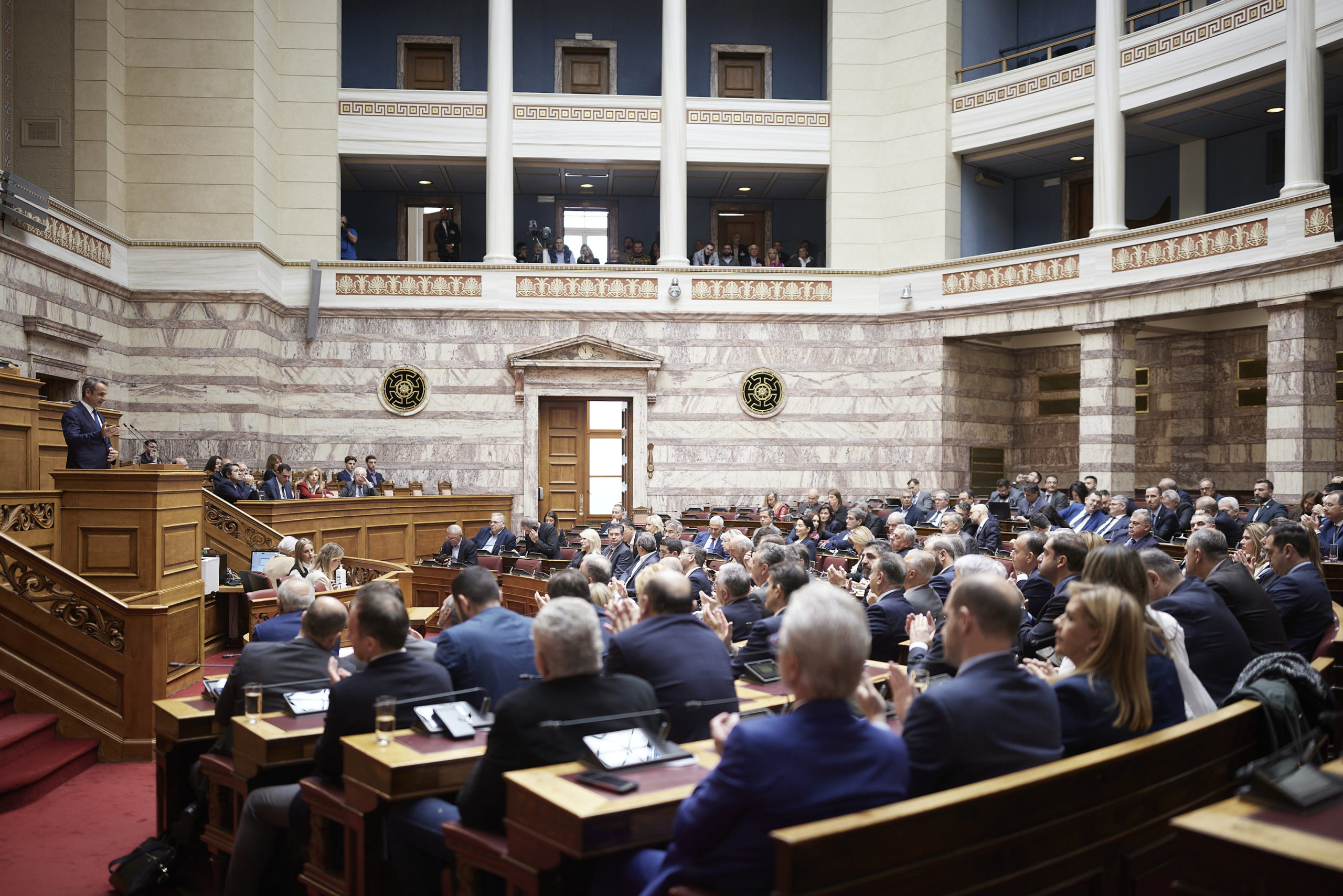 ΑΠΕΥΘΕΙΑΣ – Η συζήτηση στη Βουλή για την κλιματική κρίση και την ανασυγκρότηση Θεσσαλίας και Έβρου