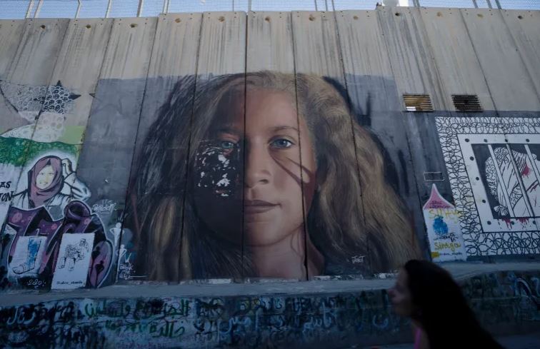 Ισραήλ: Συνελήφθη η Παλαιστίνια ακτιβίστρια Άχεντ Ταμίμι για «υποκίνηση σε τρομοκρατία»