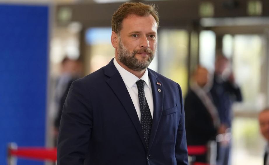 Κροατία: Απομακρύνθηκε από τα καθήκοντά του ο υπουργός Άμυνας, μετά την εμπλοκή του σε θανατηφόρο τροχαίο