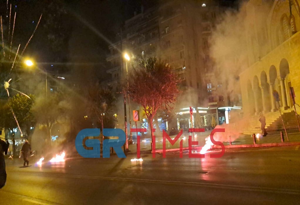 Θεσσαλονίκη: 14 προσαγωγές και τρεις συλλήψεις έπειτα από τα επεισόδια για το Πολυτεχνείο