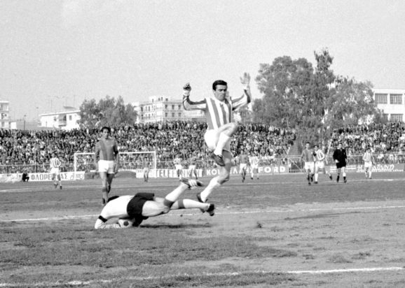 Νίκος Γιούτσος