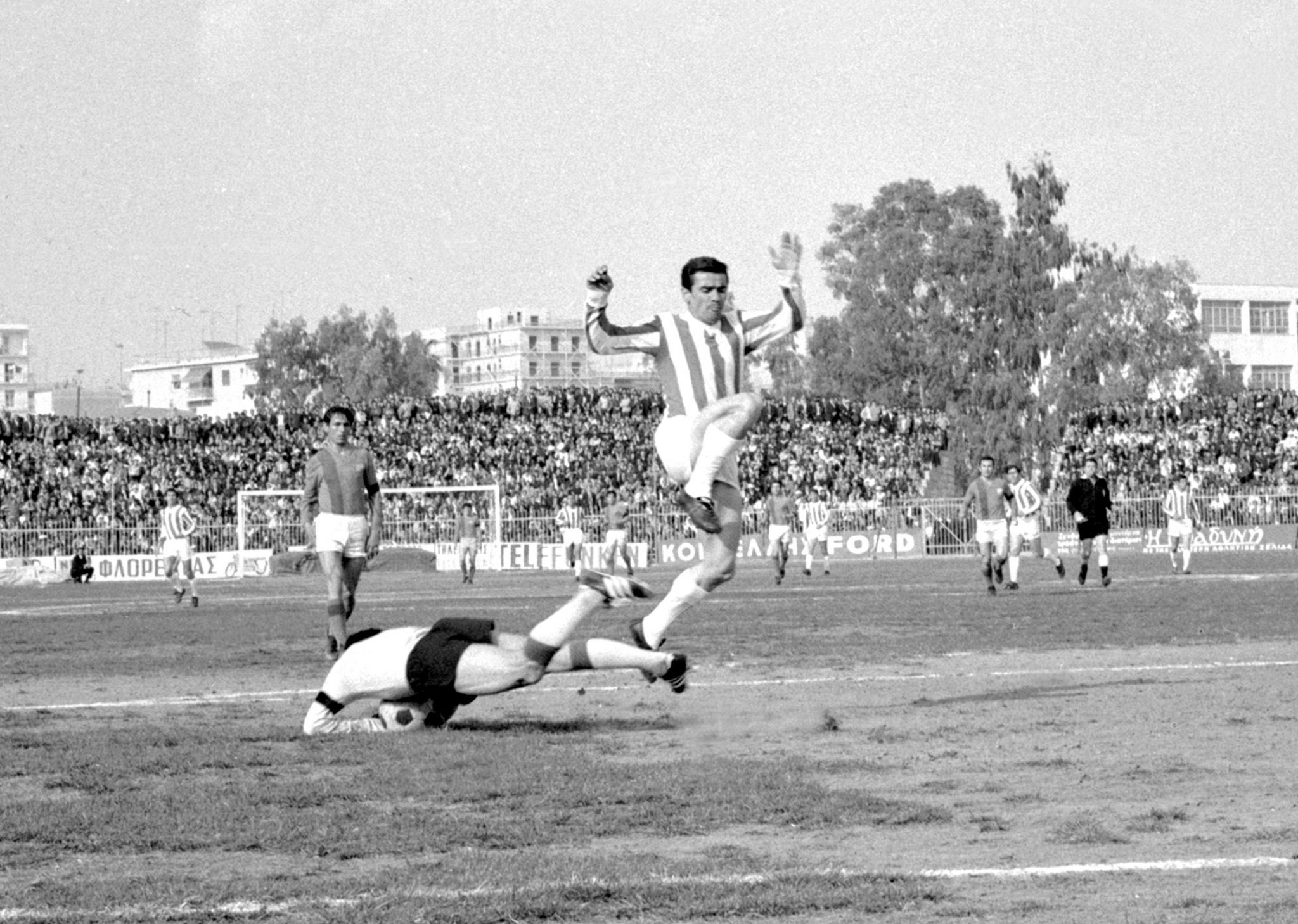 Νίκος Γιούτσος