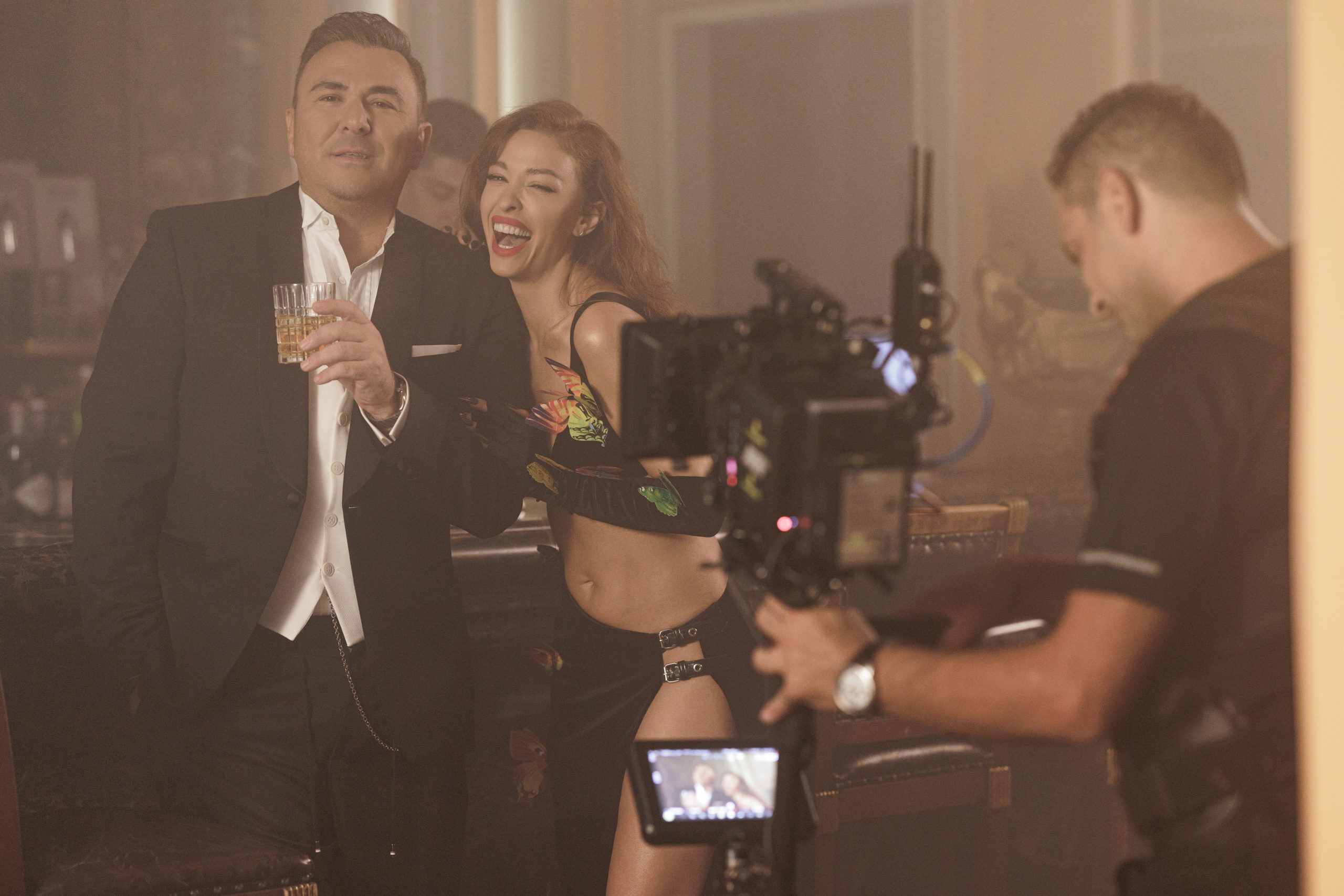 Αντώνης Ρέμος και Ελένη Φουρέιρα: Οι πρώτες φωτογραφίες πριν από την πρεμιέρα τους στο NOX