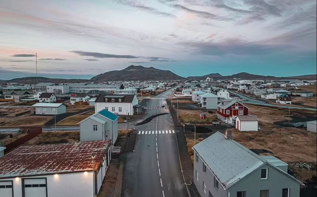 Με κομμένη την ανάσα στην Ισλανδία – Προετοιμάζονται για την έκρηξη του ηφαιστείου