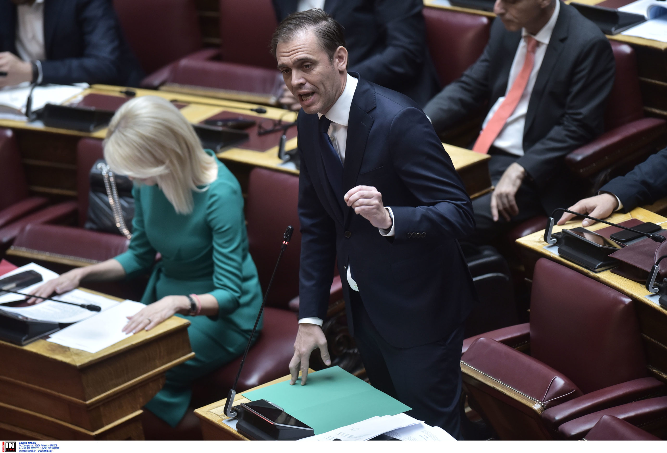 Κόντρα ΠΑΣΟΚ – ΚΚΕ για τα Τέμπη: «Παρέχετε σανίδα σωτηρίας στην κυβέρνηση» – «Τα fake news τα ισραηλίτικα τα υιοθετείτε και στη Βουλή»