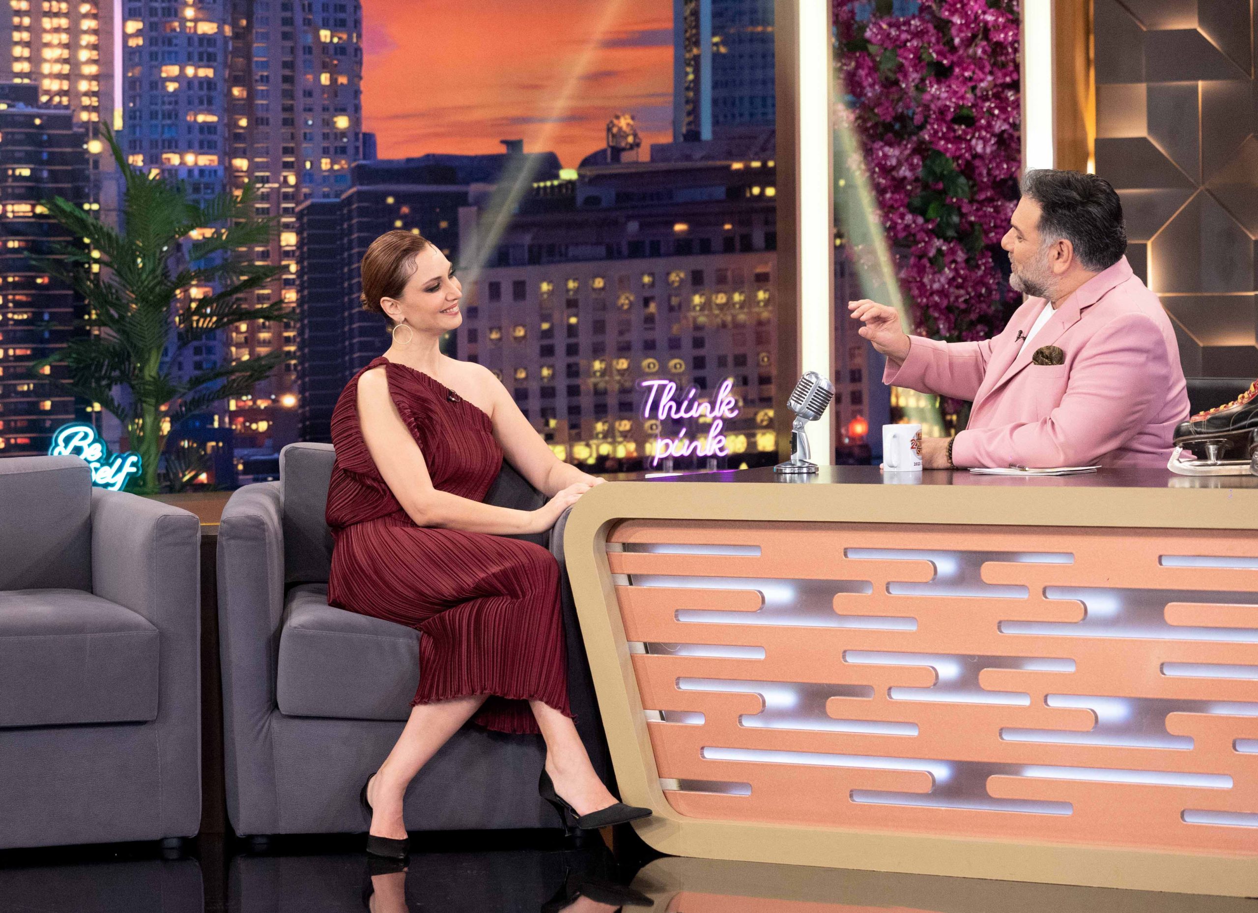 The 2Night Show: Τα πρόσωπα «έκπληξη» που υποδέχεται απόψε ο Γρηγόρης Αρναούτογλου