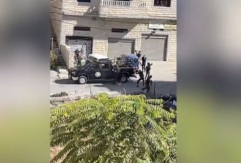 Αναφορές για επίθεση ενόπλων στο κομβόι που μετέφερε τον Μαχμούντ Αμπάς – Τραυματίστηκε ο σωματοφύλακάς του – ΒΙΝΤΕΟ