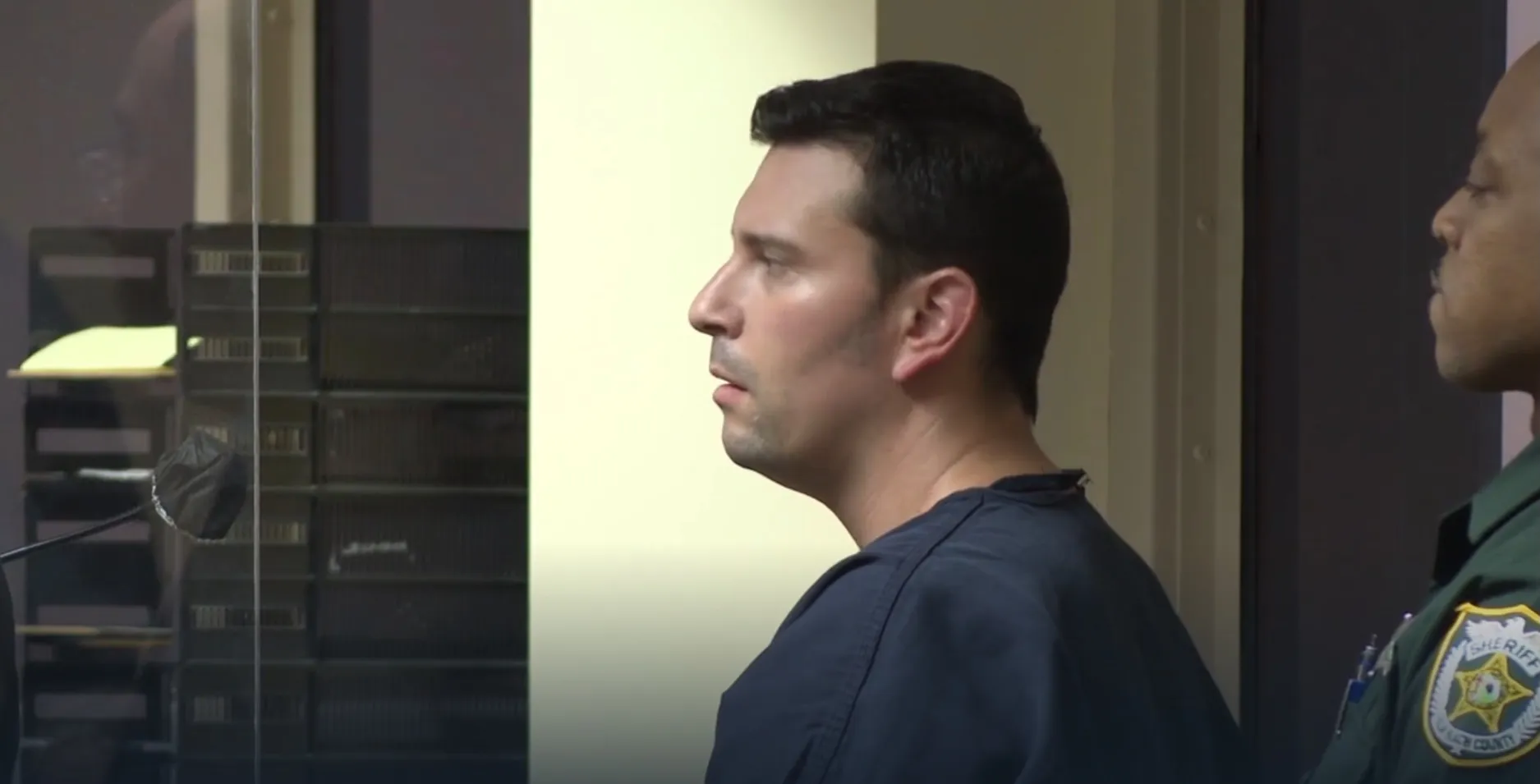 Δικηγόρος που κατηγορείται ότι σκότωσε τον πατέρα του βρέθηκε νεκρός στη φυλακή