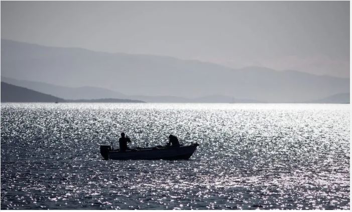 Απάτη με αλιευτικά καύσιμα: Ελεύθεροι με περιοριστικούς όρους οι 17 κατηγορούμενοι