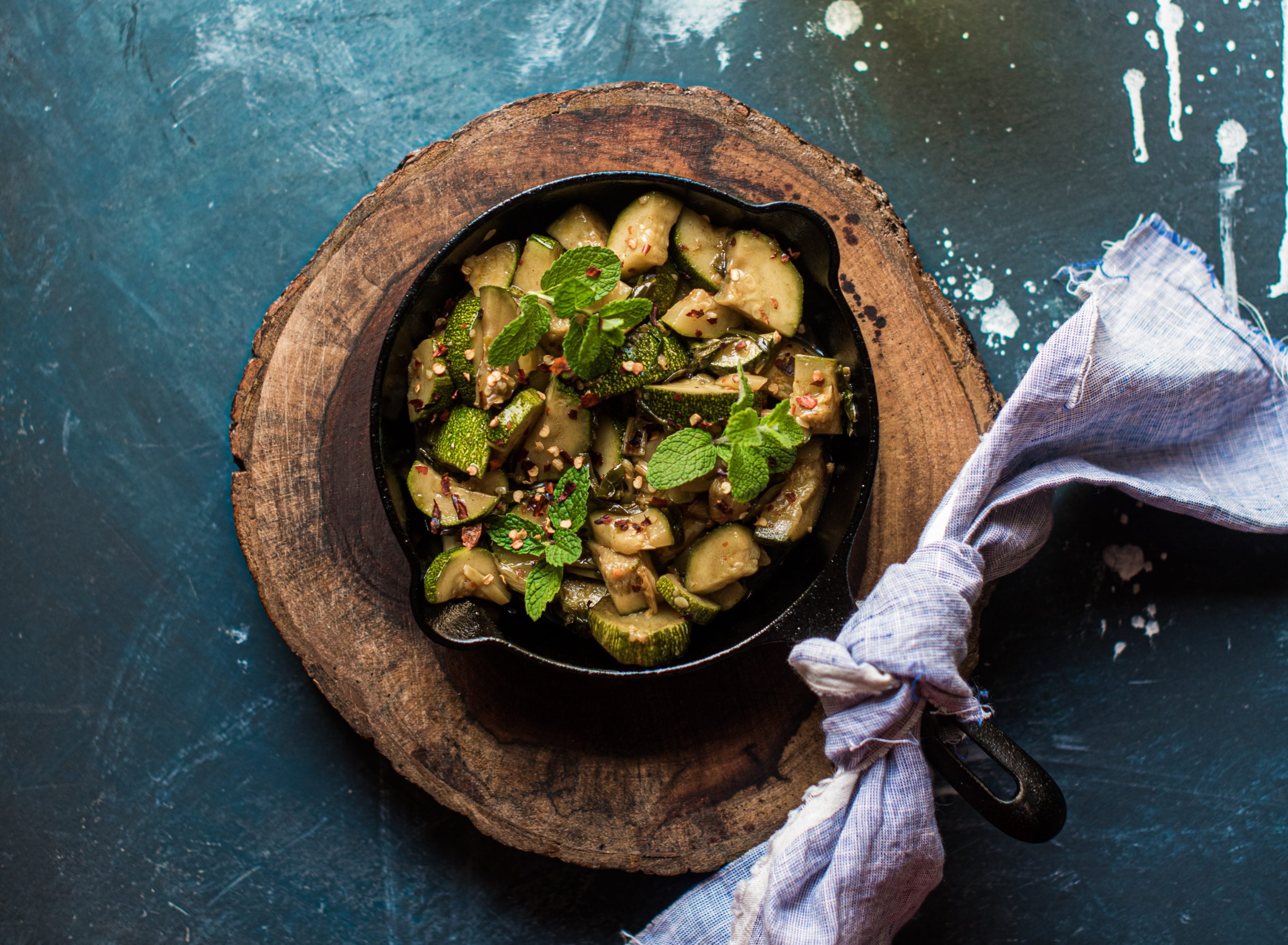 Πώς να φτιάξετε τα πιο νόστιμα κολοκυθάκια με 3 μόνο υλικά – Η εύκολη συνταγή που θα σας ενθουσιάσει