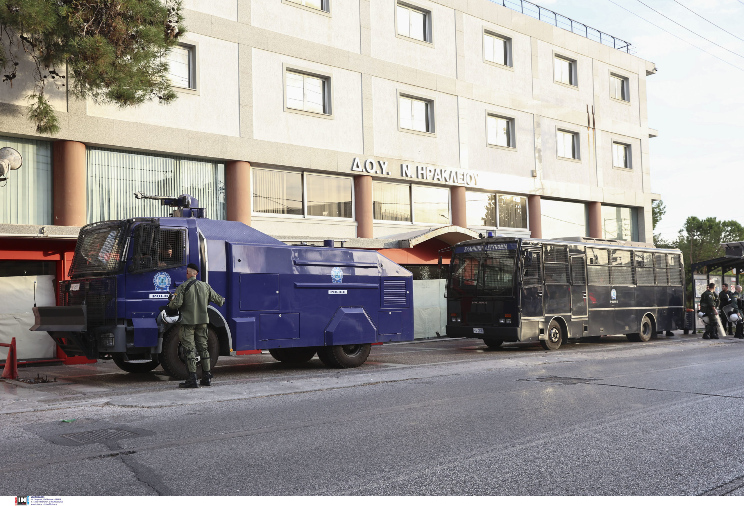 Ποινική δίωξη στους 14 συλληφθέντες για τα επεισόδια σε Νέο Ηράκλειο, Πλατεία Βικτωρίας και Μοναστηράκι