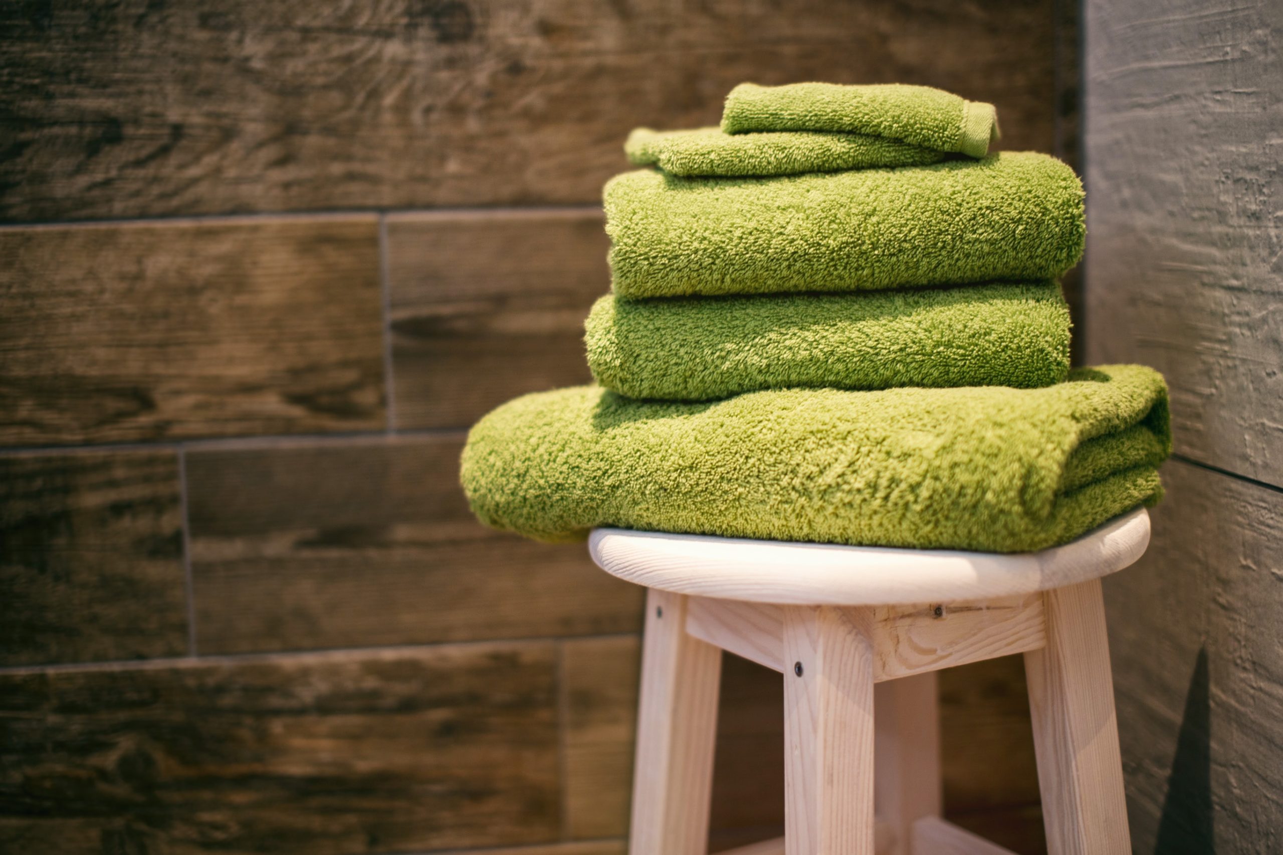 Πώς να διατηρήσετε τις πετσέτες σαν καινούργιες, σύμφωνα με τους ειδικούς στα ξενοδοχεία