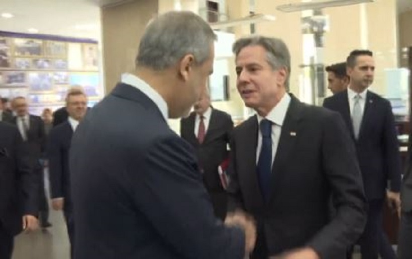 Τουρκία: Η αμήχανη στιγμή που ο Φιντάν έβαλε «πάγο» στον Μπλίνκεν – ΒΙΝΤΕΟ