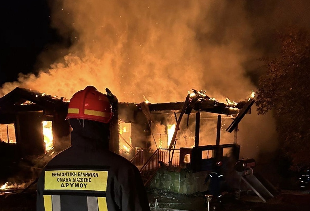 Θεσσαλονίκη: Παρανάλωμα του πυρός μονοκατοικία στη Δορκάδα