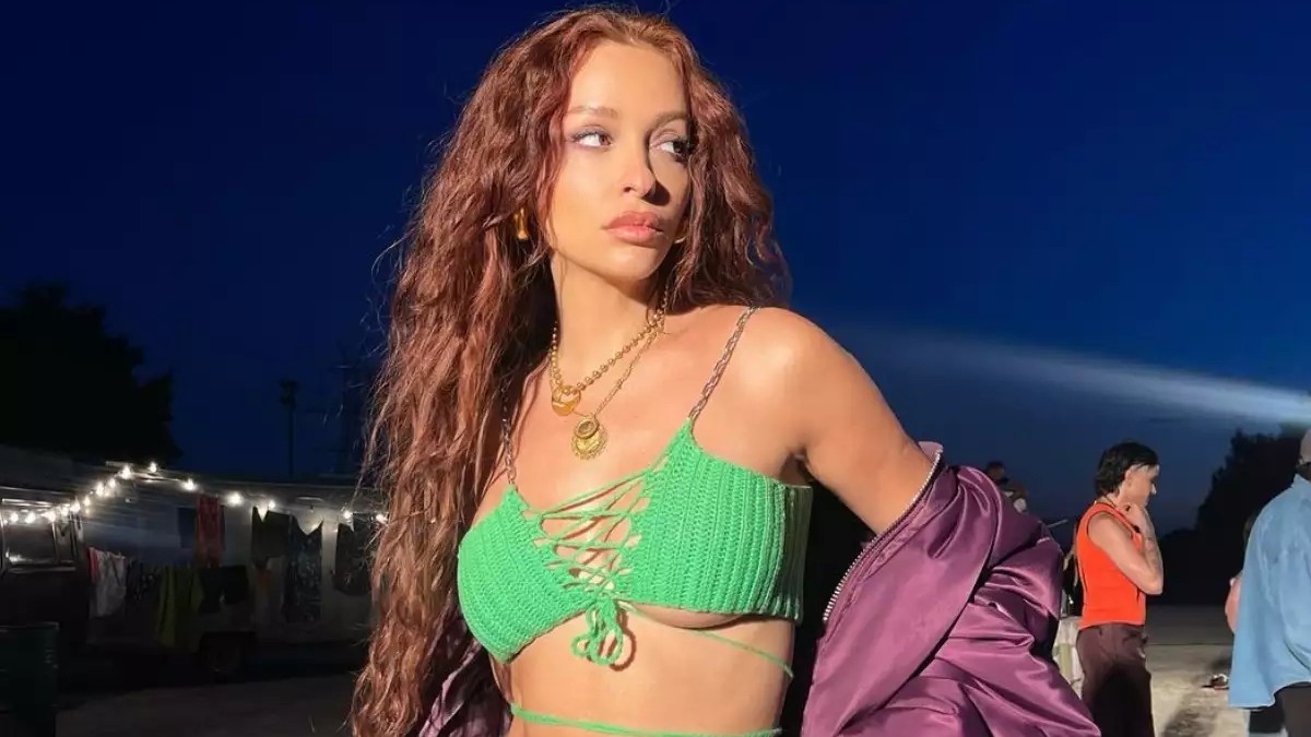 Ελένη Φουρέιρα: Με μελανιές στα πόδια μετά την εκρηκτική εμφάνιση στα MadWalk 2023