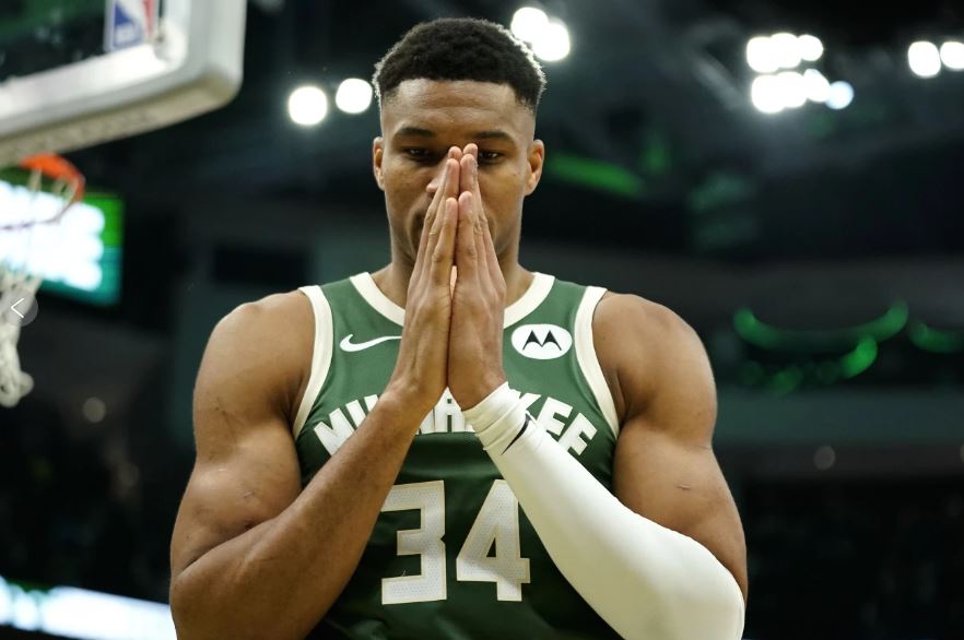 Μπακς – Μπλέιζερς 108-102: Mε υπογραφή Αντετοκούνμπο η μεγαλύτερη ανατροπή φέτος στο ΝΒΑ – BINTEO