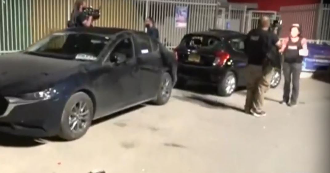 Ισραήλ: Ρουκέτα διέλυσε αυτοκίνητα τηλεοπτικών συνεργείων στη Σντερότ – Οι περιγραφές Ελλήνων δημοσιογράφων