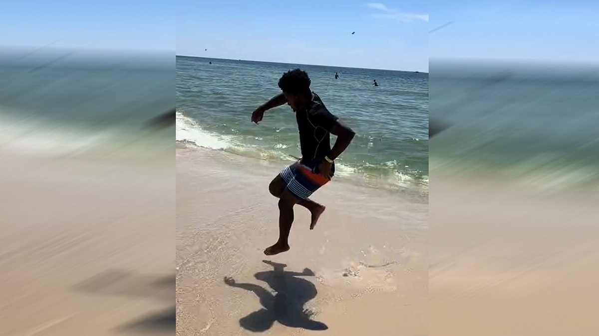 To νέο trend που μοιάζει με οπτική ψευδαίσθηση – Τι είναι το Jubi Slide που σαρώνει στο TikTok