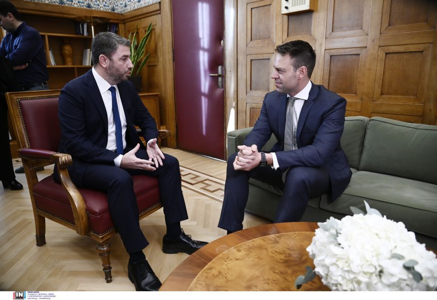 Βουλή: Ολοκληρώθηκε η συνάντηση Κασσελάκη – Ανδρουλάκη – Τι συμφώνησαν για Τέμπη και υποκλοπές