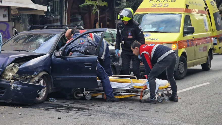 Θεσσαλονίκη: «Είχε σοβαρό πρόβλημα», λέει η σύζυγος του 60χρονου που έπαθε ανακοπή καρδιάς στο τιμόνι