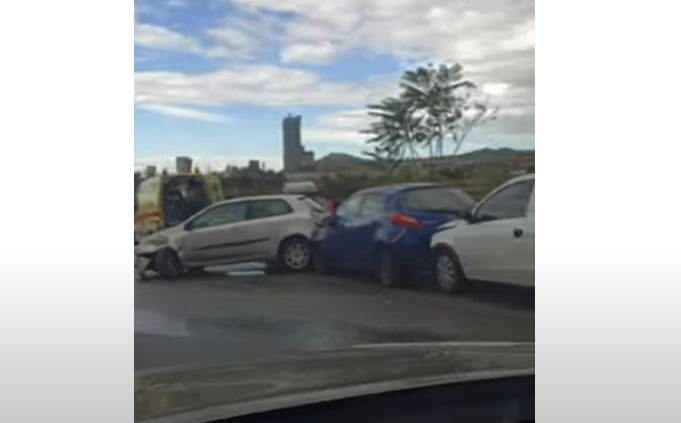 Θεσσαλονίκη: Καραμπόλα επτά οχημάτων στον Περιφερειακό – Μία τραυματίας – BINTEO