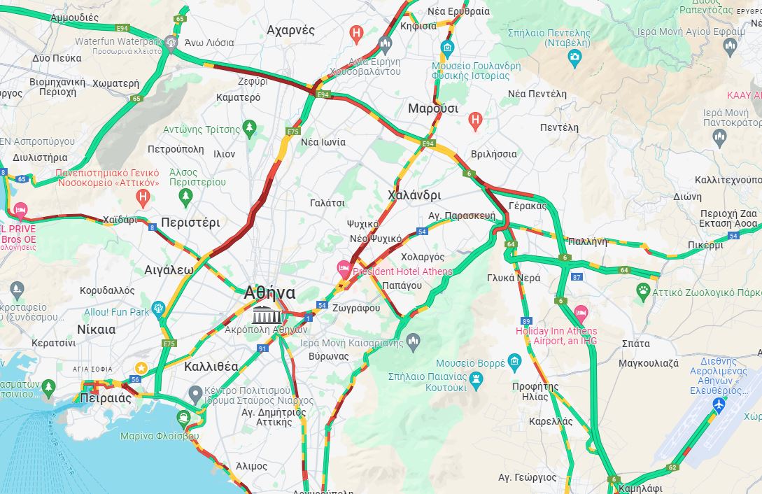 Κίνηση: Καθυστερήσεις άνω των 30 λεπτών στην Αττική Οδό – Στο «κόκκινο» ο Κηφισός