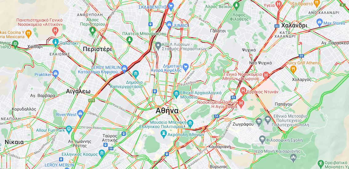 Κίνηση: Μποτιλιάρισμα σε Κηφισό και Αττική Οδό – Πού παρατηρούνται καθυστερήσεις