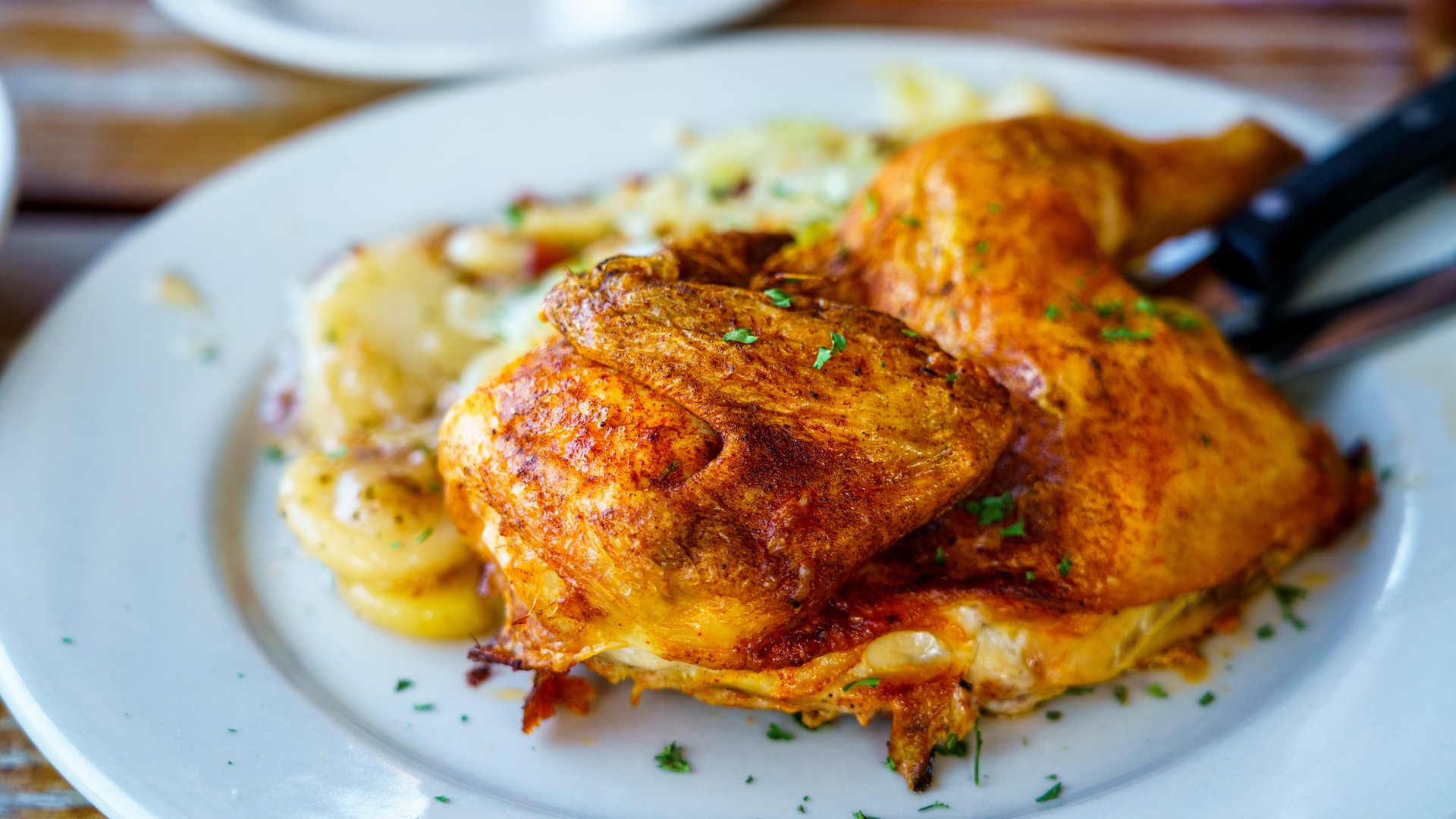 «Come Over Chicken»: Η συνταγή που εγγυάται την επιτυχία στο ραντεβού σας