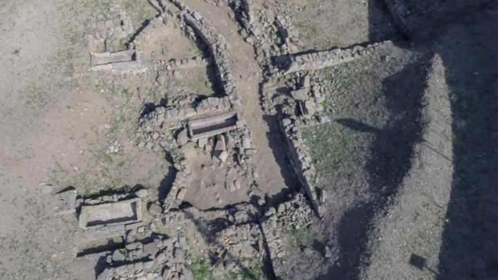 Λέσβος: Αρχαιολογικός «περίπατος» στην άγνωστη Αρχαία Μήθυμνα