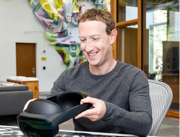 Η καθημερινή ρουτίνα του Mark Zuckerberg: Φοράει τα ίδια ρούχα, τρώει 4.000 θερμίδες και μαθαίνει… τραγούδια της Taylor Swift