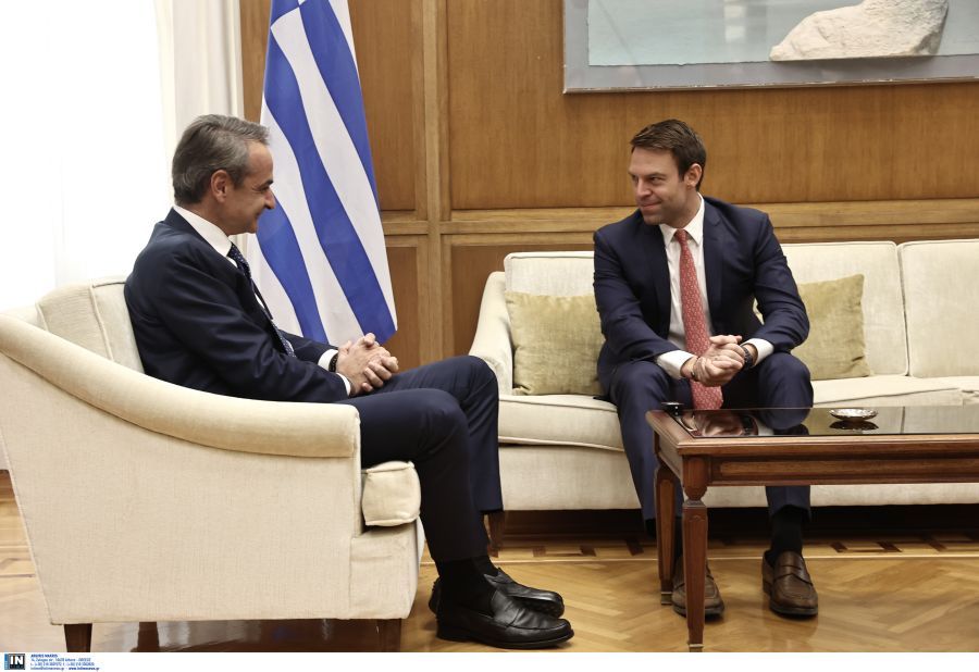 Πρώτο τετ α τετ Μητσοτάκη-Κασσελάκη: Η συζήτηση για τους απόδημους και τη Βουλή – «Προσαρμοστήκατε;»