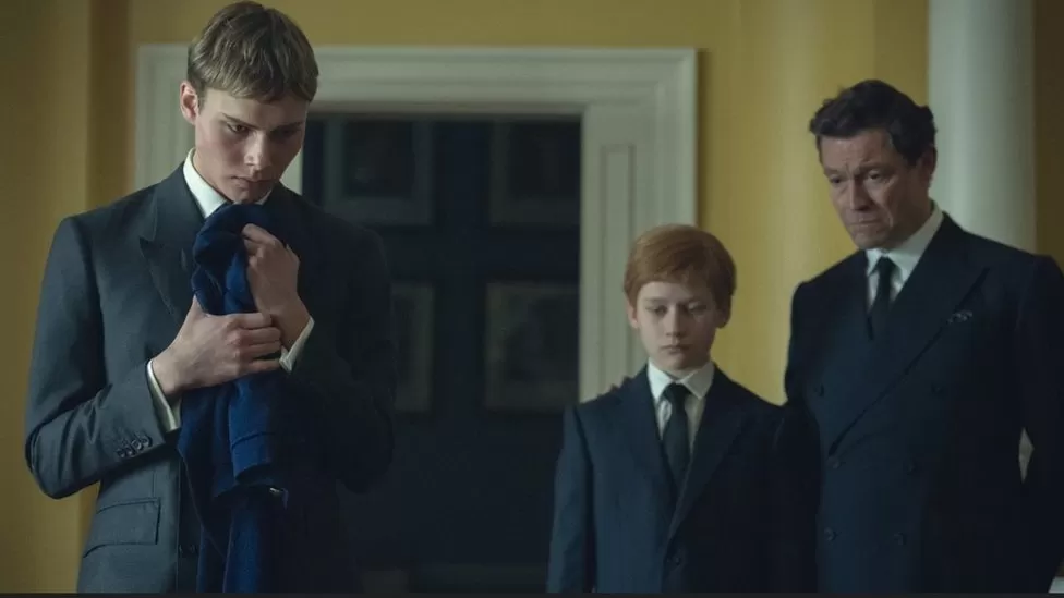 The Crown: Πρεμιέρα για την 6η σεζόν – Γιατί δεν θα δει τα νέα επεισόδια ο Ουίλιαμ, η αντίδραση του Χάρι