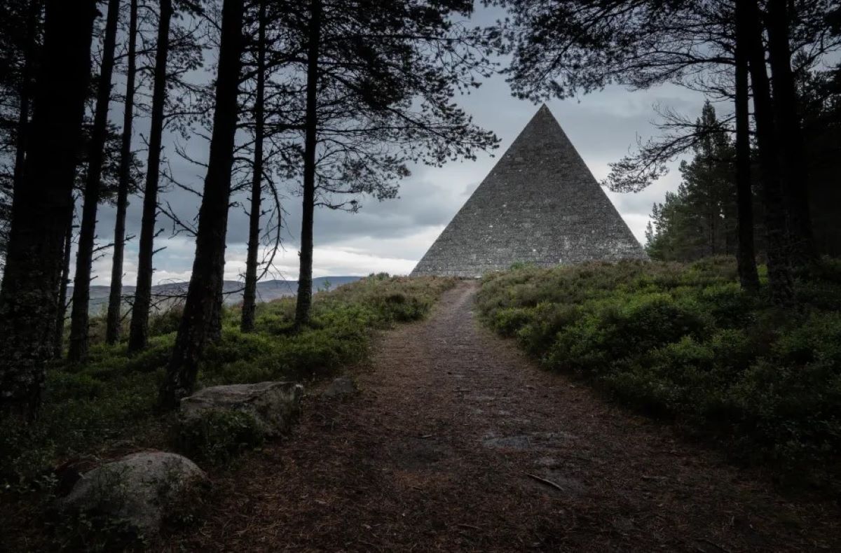 πυραμίδα ιστορία βασιλιάς Κάρολος